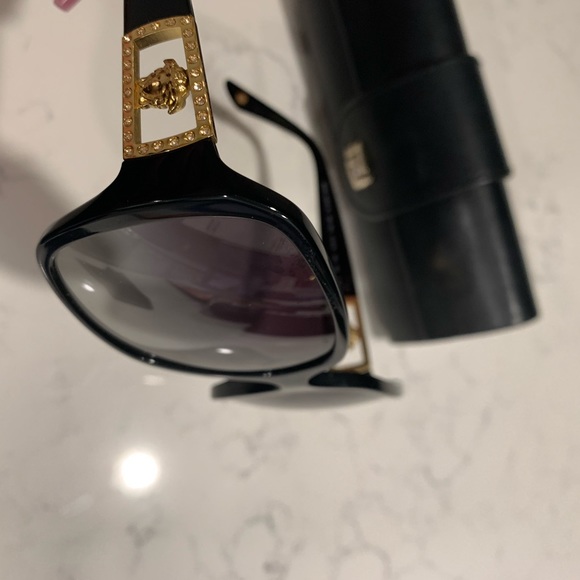 VERSACE SUNGLASSES - Picture 5 of 5